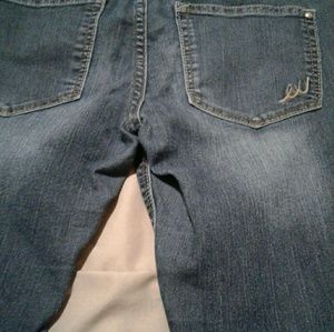 Women's jeans barely boot low rise